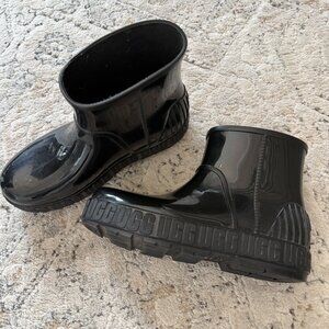 UGG DRIZLITA Waterproof Shearling Lined Boots